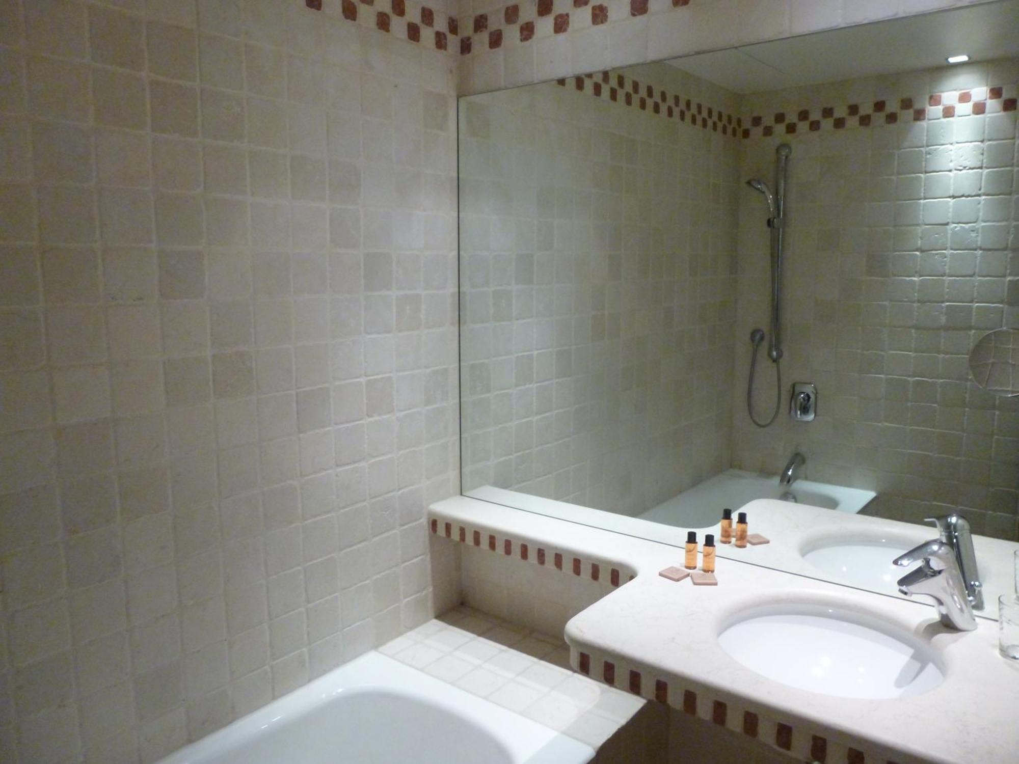 Du Vieux Marais Hotel 3*