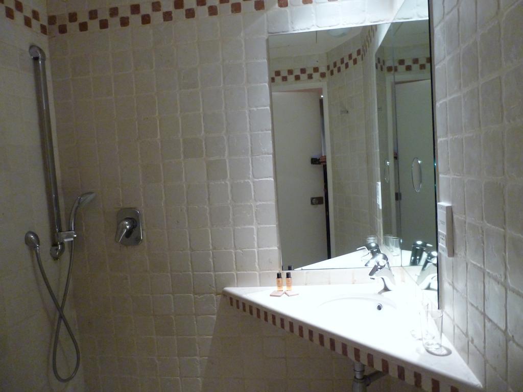 Du Vieux Marais Hotel